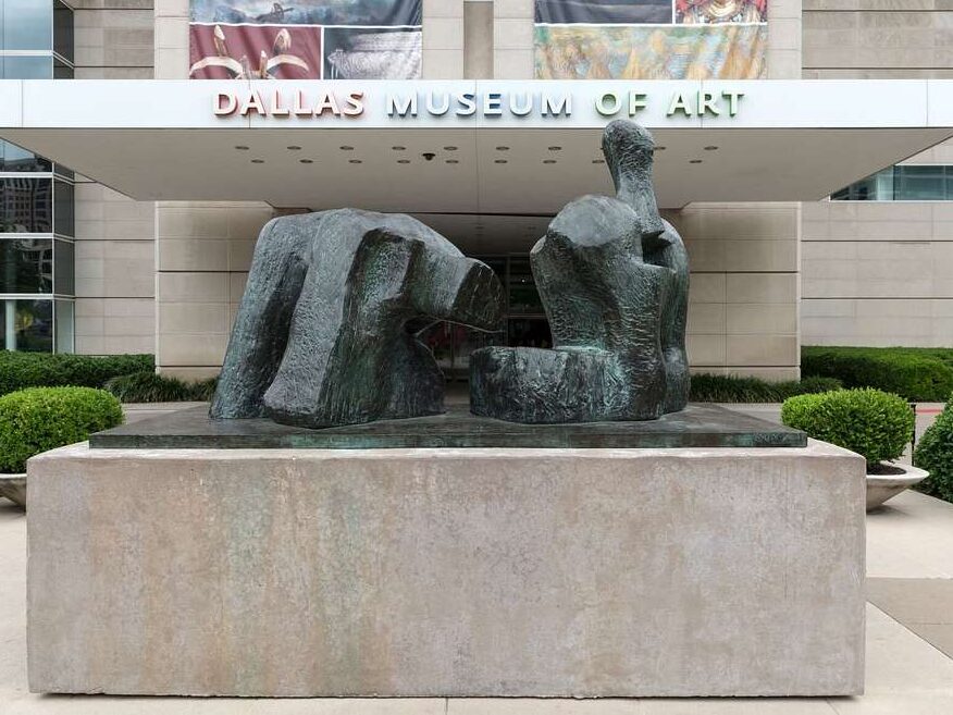entrance to the dallas museum of art in dallas texas