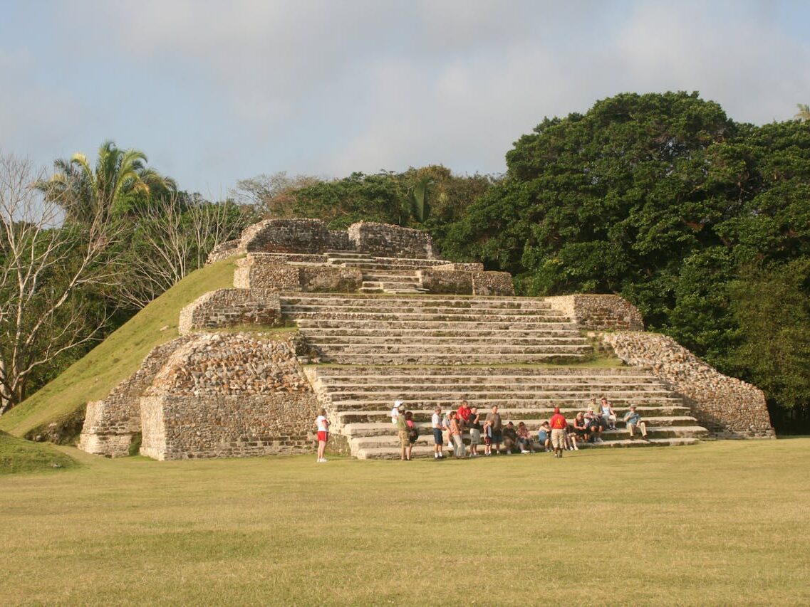 ancient mayan city in belize