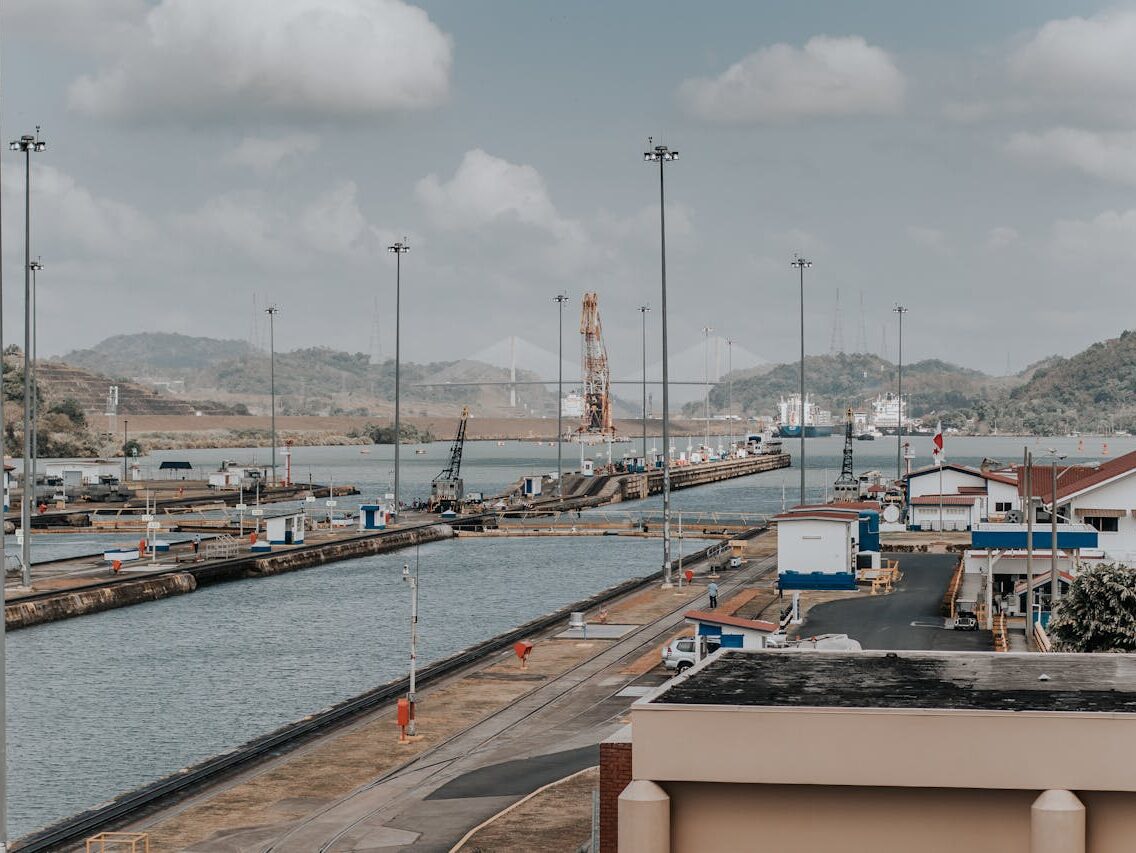 canal in panama