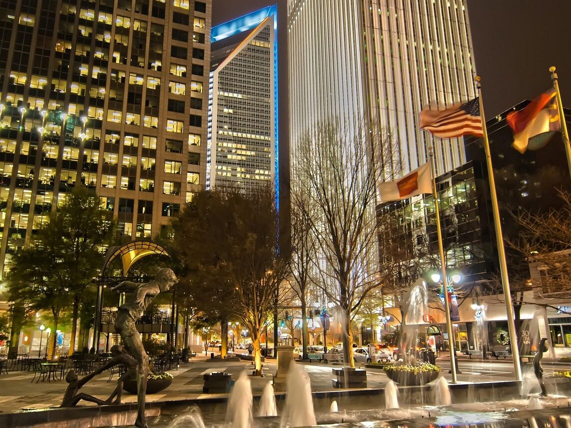 charlotte-uptown-city-night-evening