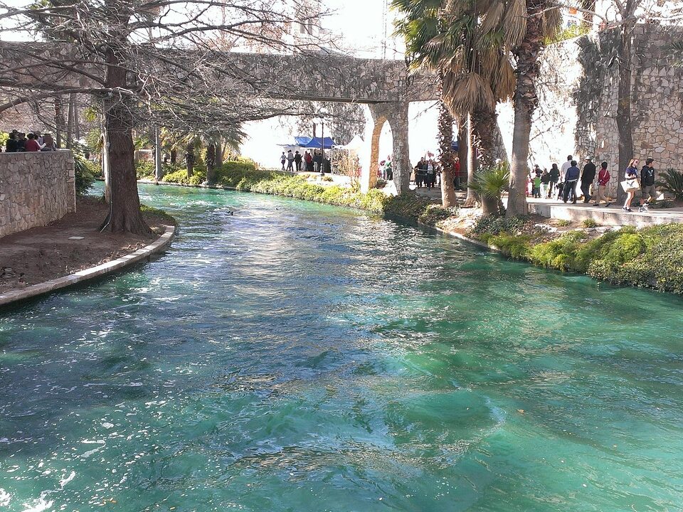 riverwalk in san antonio