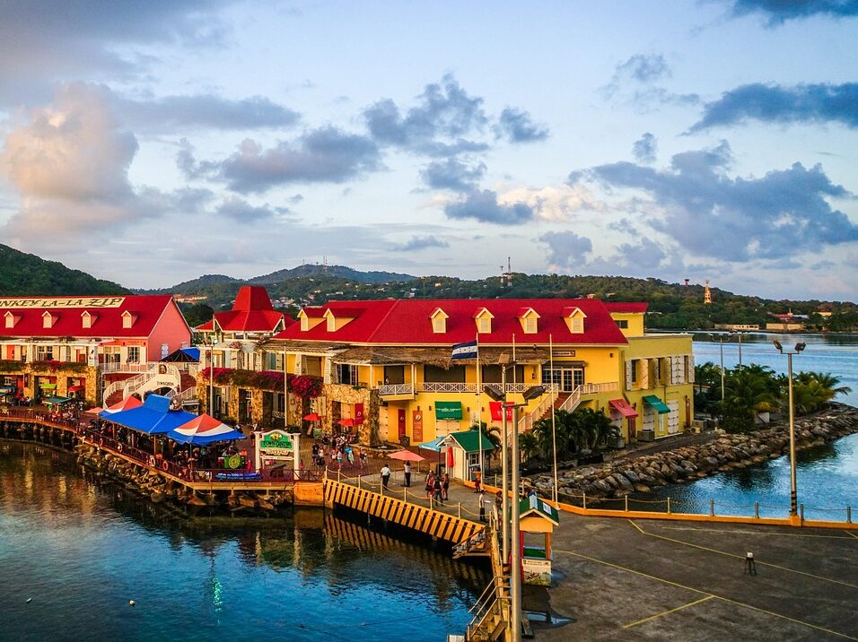 roatan honduras port