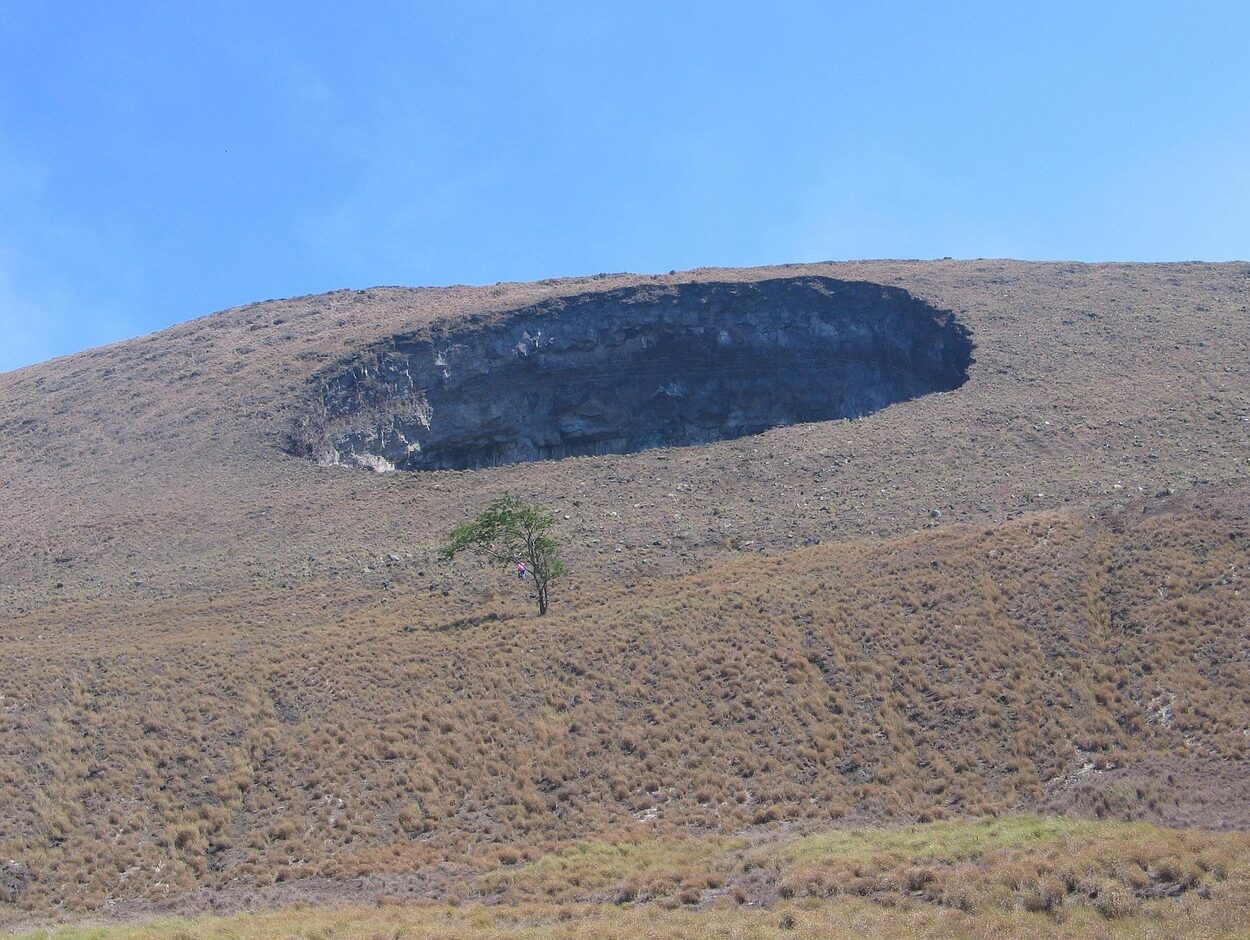 volcano stacks the hole